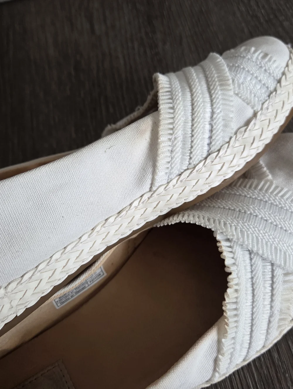 UGG Ynez Ballet Flats Womens 7 US Slip On Sherpa Heel Canvas Shoes White 1092238